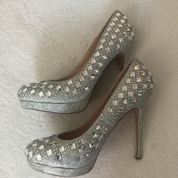 SHOES - Picture 7 of 7